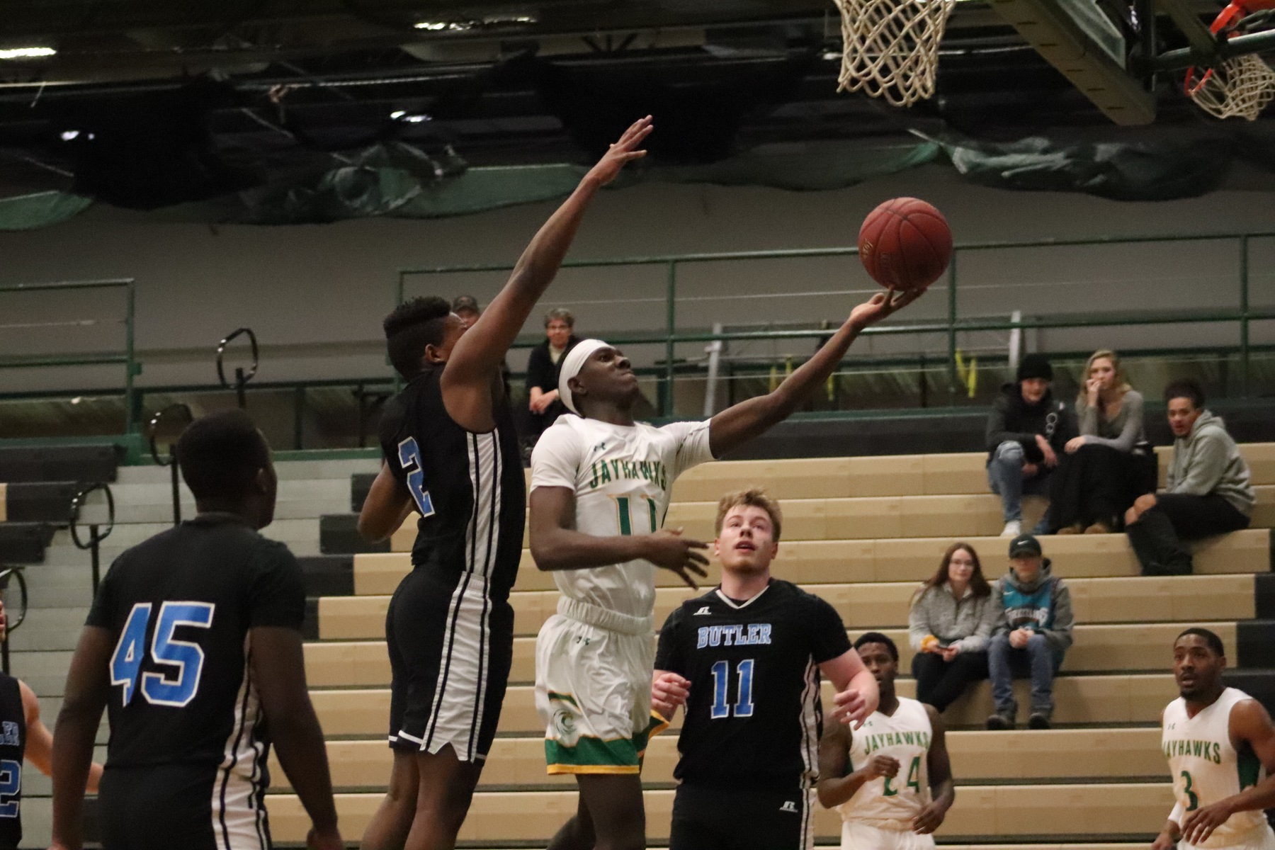 Butler, Daniels and Thomas have career nights in a win over Butler County