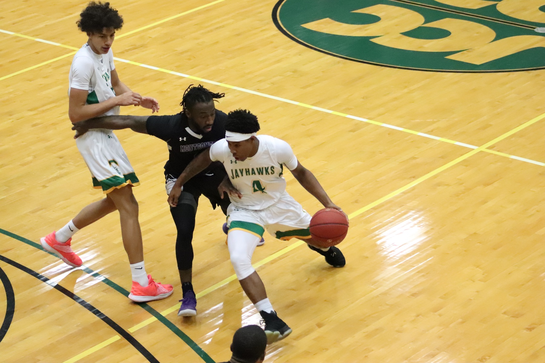 Jayhawks sweep season series against Lorain County