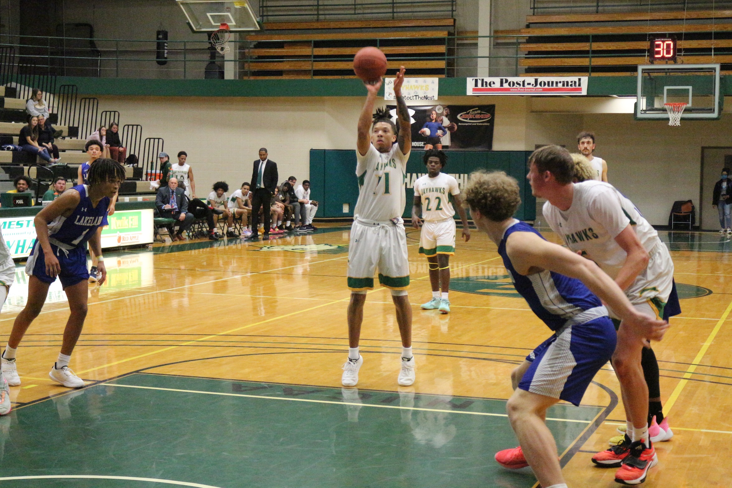 Jayhawks Battle Tough But Fall To No. 10 Lakeland CC