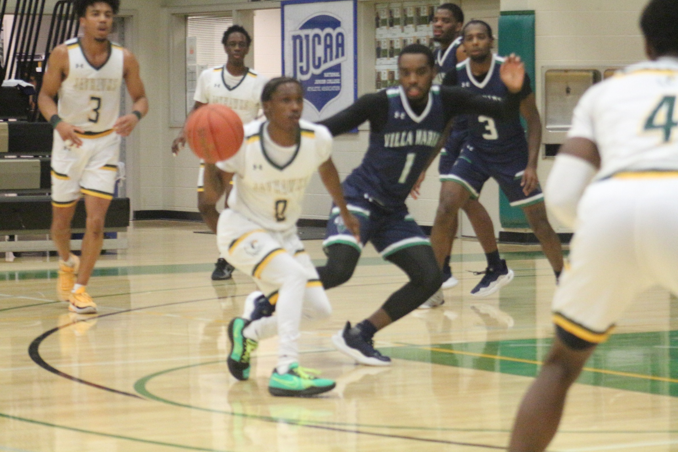 Jayhawks Can't Overcome Slow Second in Loss to Villa Maria