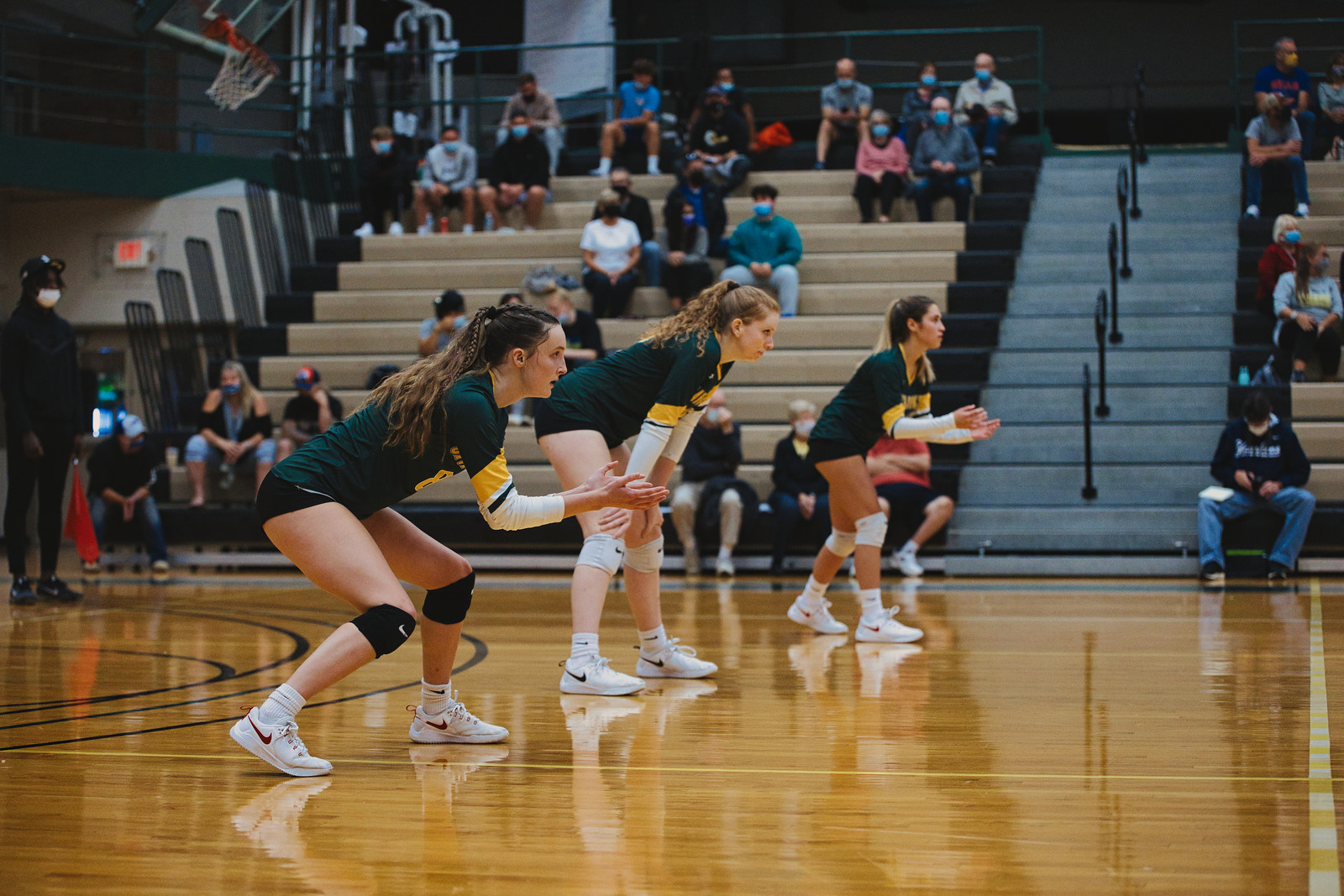 Jayhawks Continue to Roll; Down the Lakers 3-0