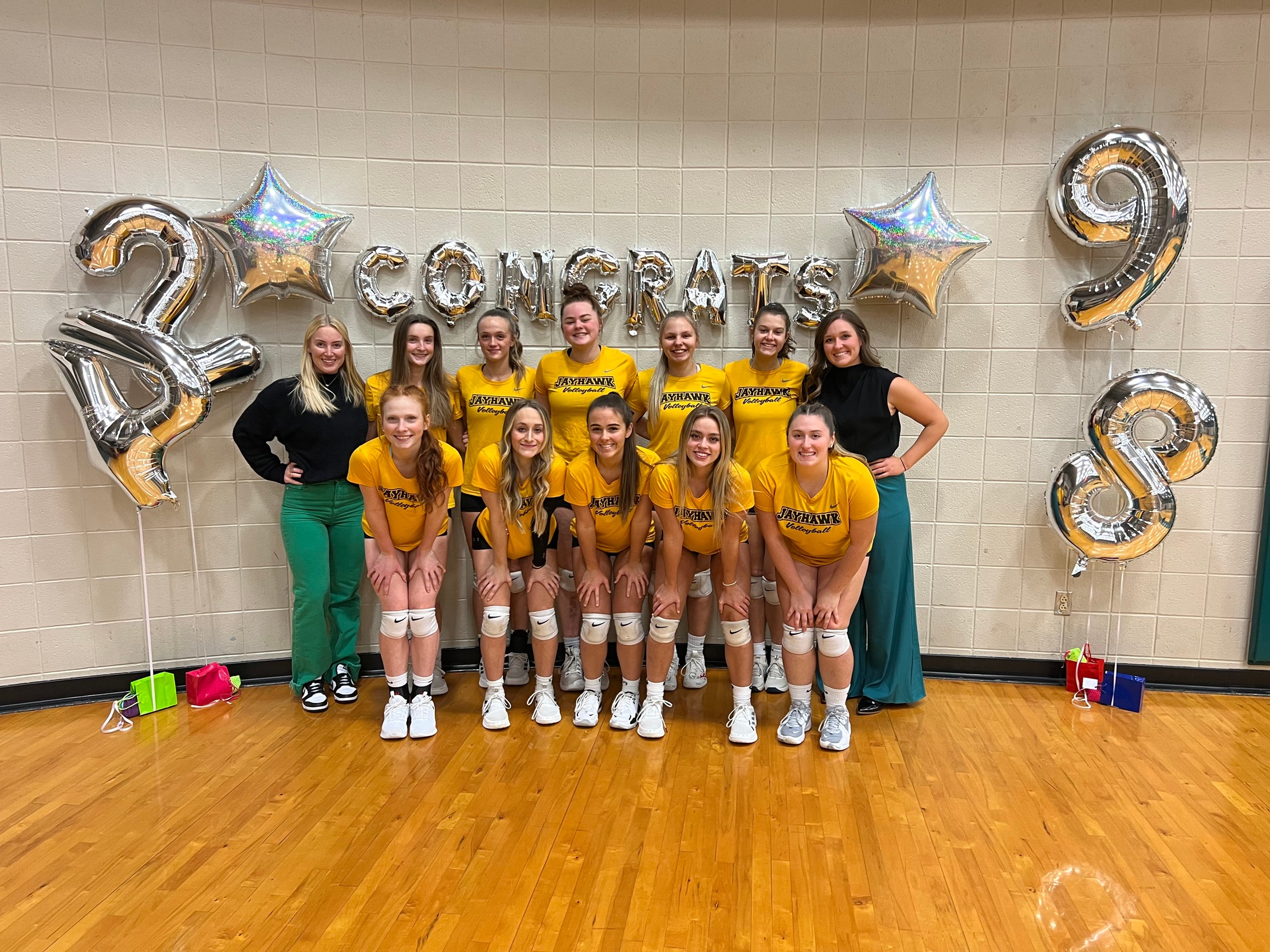 Jayhawks Grind Out A Win On Sophomore Night